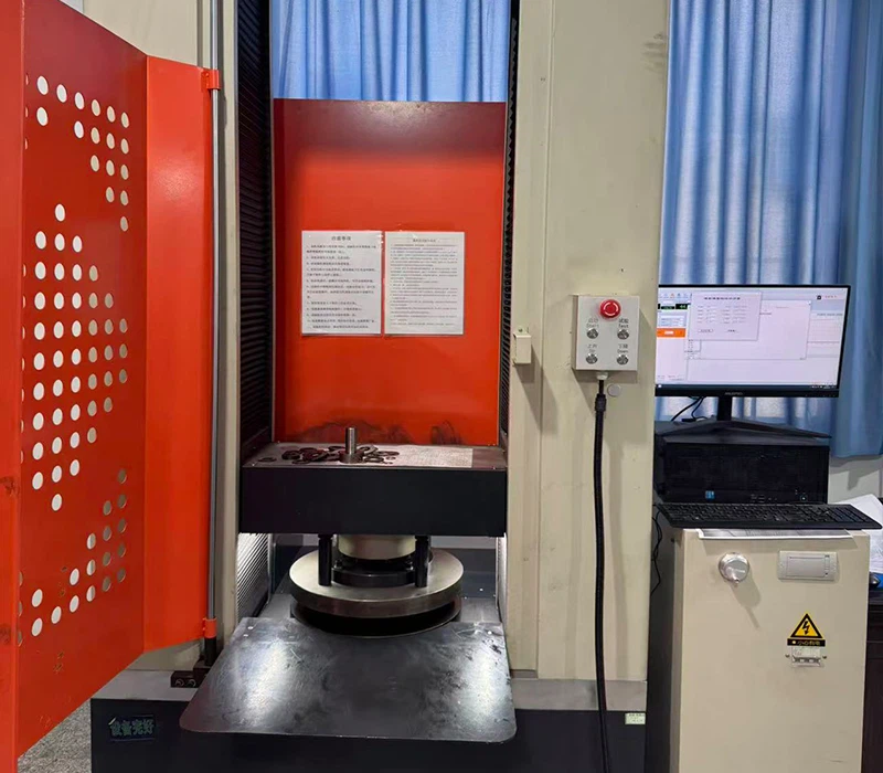 Load tester Capacity 200 KN Load tester Capacity 200 KN